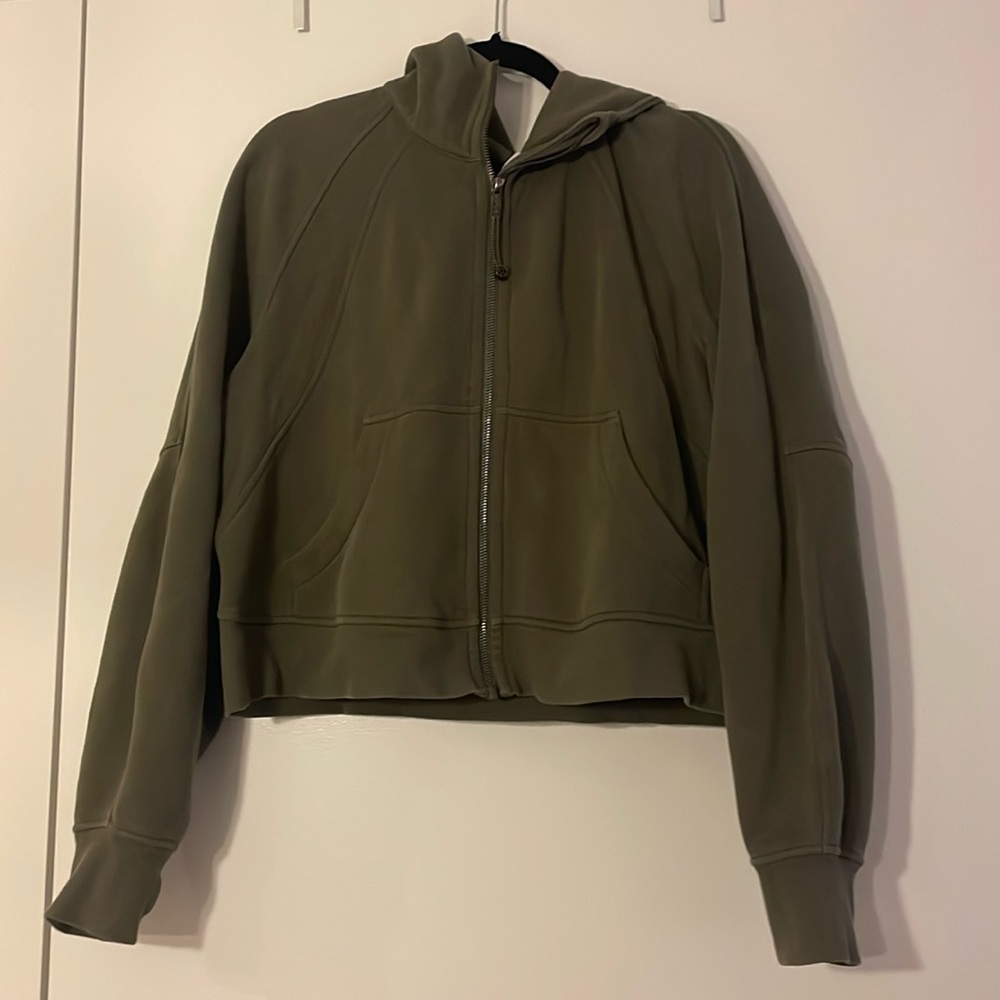 LULULEMON Cropped Sweatshirt Zip Up (Size M/L)